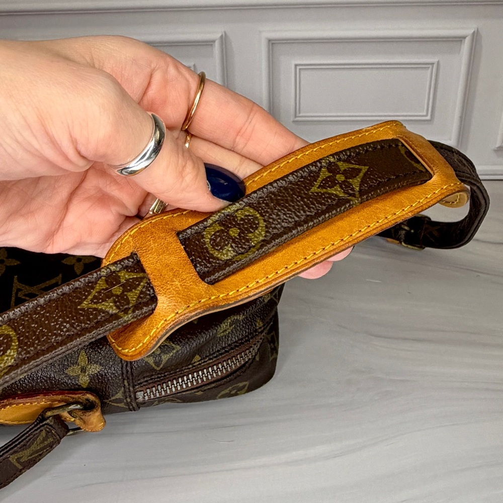 Louis Vuitton Monogram Danube MM Crossbody Bag | Vintage | Full Inclusion | COA - Picture 11 of 14